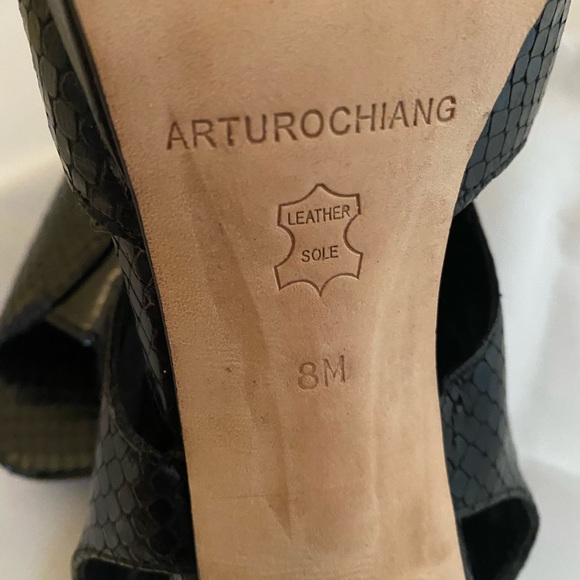 Arturo Chiang Black Leather Dressy Heeled Shoe - Picture 10 of 11